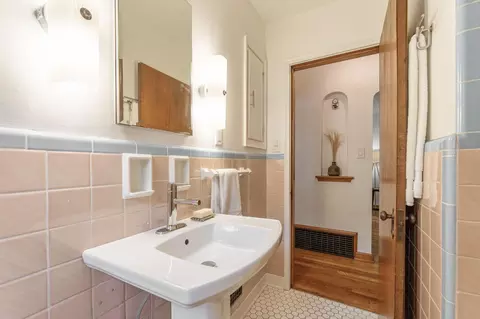525 E Como Ave, Columbus, OH 43202 photo 13
