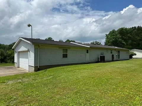 10830 Voris Rd, Logan, OH 43138 photo 4