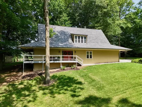 120 Hickory Ln, Lancaster, OH 43130