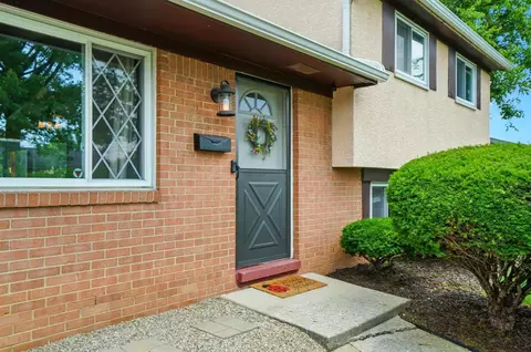 4860 Downing Dr, Columbus, OH 43232