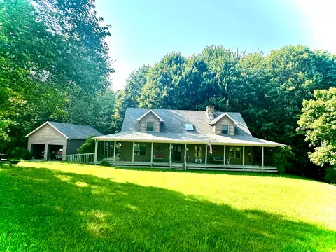 10333 Black Horse Rd, Somerset, OH 43783