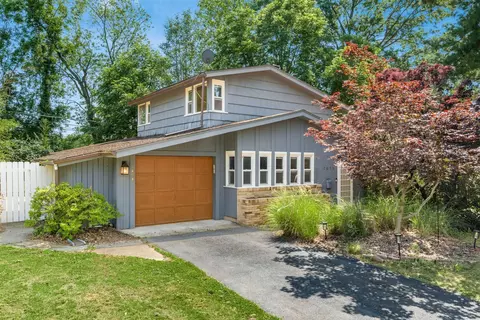 7679 Eastwood St, Reynoldsburg, OH 43068