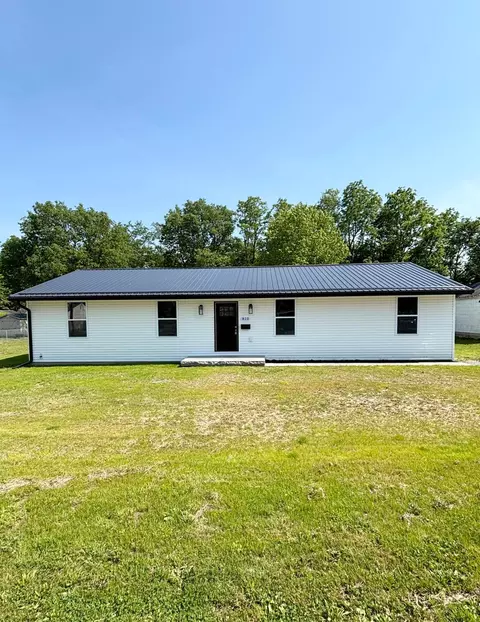 810 South St, Greenfield, OH 45123