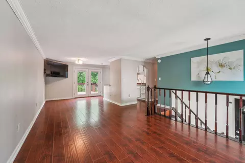 3840 Farm Brook Ln, Columbus, OH 43204 photo 4