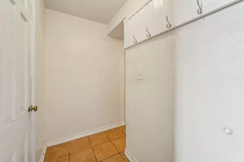 3840 Farm Brook Ln, Columbus, OH 43204 photo 26