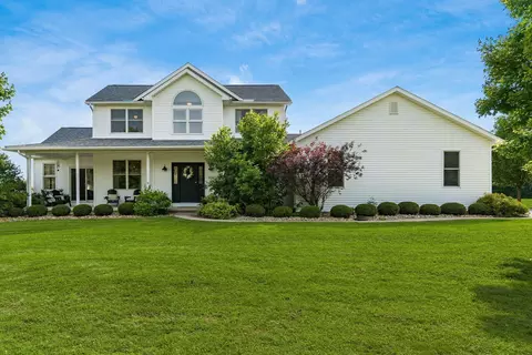 9581 Crownover Rd, Williamsport, OH 43164