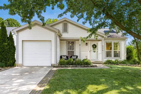 3776 Secretariat Ct, Columbus, OH 43221