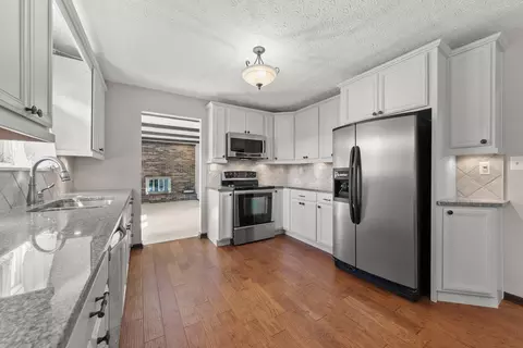 12475 Oak Dr, Orient, OH 43146 photo 8