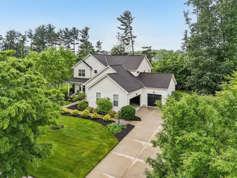 7560 Kerfield Dr, Galena, OH 43021