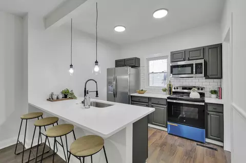 Kitchen - 638 E 6th Ave, Lancaster, OH 43130 photo 1 of 4