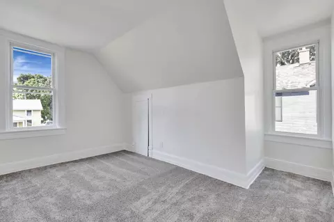 Bedroom - 638 E 6th Ave, Lancaster, OH 43130 photo 6 of 7