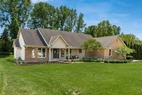 7949 Bluefield St NW, Canal Winchester, OH 43110