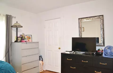 Bedroom - 36-38 E Cassilly St, Springfield, OH 45504 photo 20 of 22