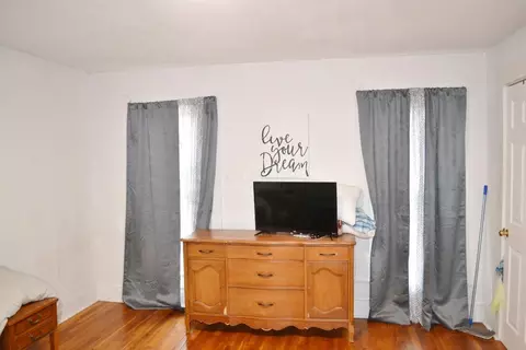 Bedroom - 36-38 E Cassilly St, Springfield, OH 45504 photo 14 of 22