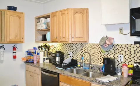 Kitchen - 36-38 E Cassilly St, Springfield, OH 45504 photo 3 of 4