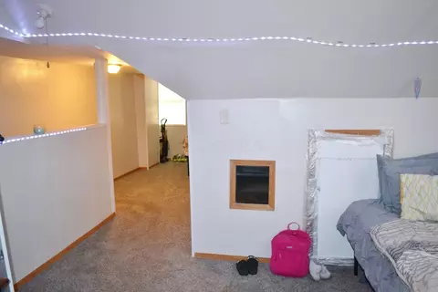 Bedroom - 36-38 E Cassilly St, Springfield, OH 45504 photo 11 of 22
