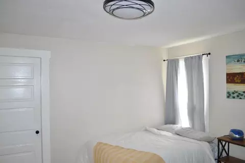 Bedroom - 36-38 E Cassilly St, Springfield, OH 45504 photo 3 of 22