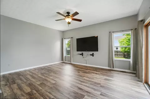 Living - 747 Range Dr, Galloway, OH 43119 photo 7 of 12