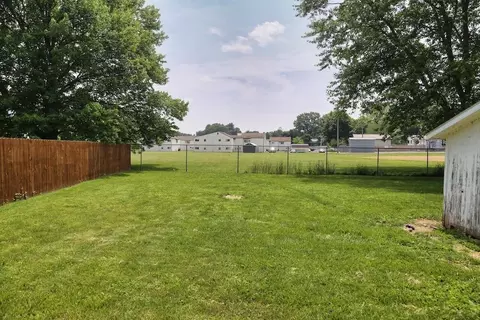 93 E 6th St, Fredericktown, OH 43019 photo 25