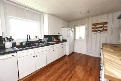 93 E 6th St, Fredericktown, OH 43019 photo 11