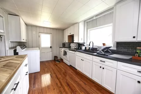 93 E 6th St, Fredericktown, OH 43019 photo 13
