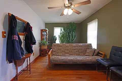 4792 Mcfadden Rd, Columbus, OH 43229 photo 9