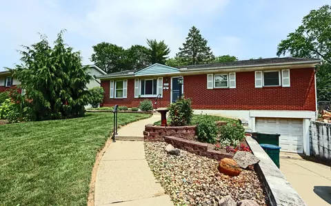 4792 Mcfadden Rd, Columbus, OH 43229 photo 3