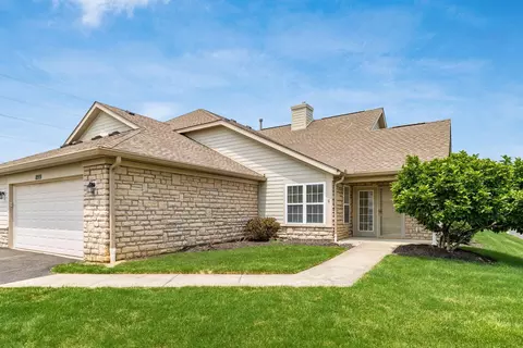 8209 Farm Crossing Cir, Powell, OH 43065