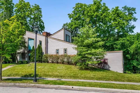 933 Creek Run Ct, Westerville, OH 43081
