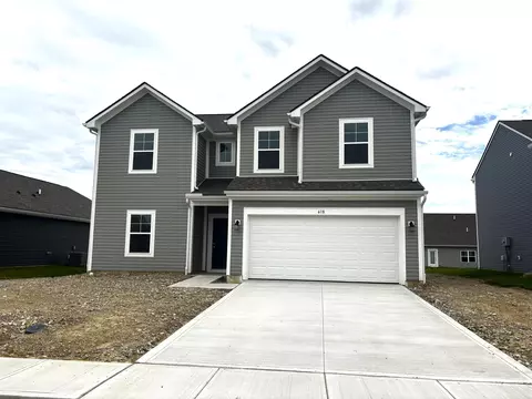 618 Lois Ln, London, OH 43140