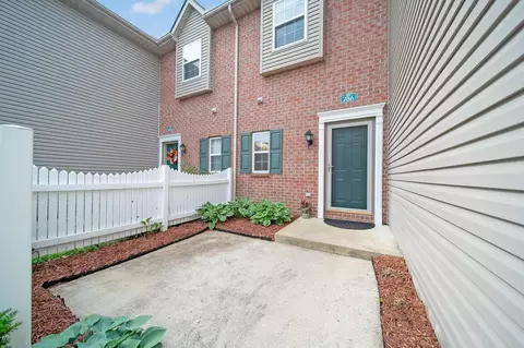 786 Spring Valley Dr, Lewis Center, OH 43035