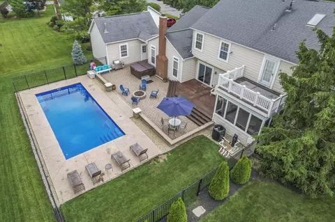 9606 Ireland Ct, Powell, OH 43065