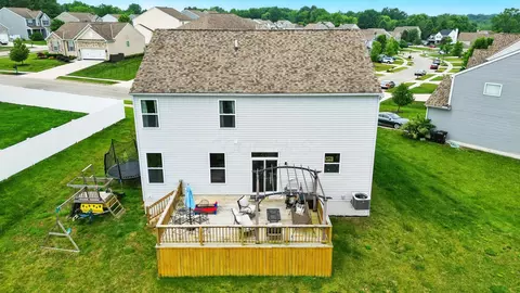 560 Green Forest Pl, Lithopolis, OH 43136 photo 2