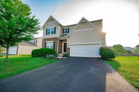 241 Victorian Dr, Commercial Point, OH 43116