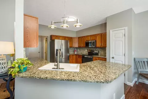 Kitchen - 247 Trail E, Pataskala, OH 43062 photo 2 of 6