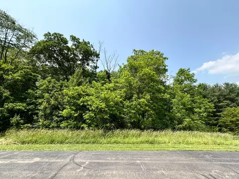 546 Edgehill Cir, Logan, OH 43138