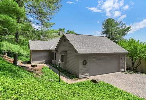 71 Donald Ross Dr, Granville, OH 43023