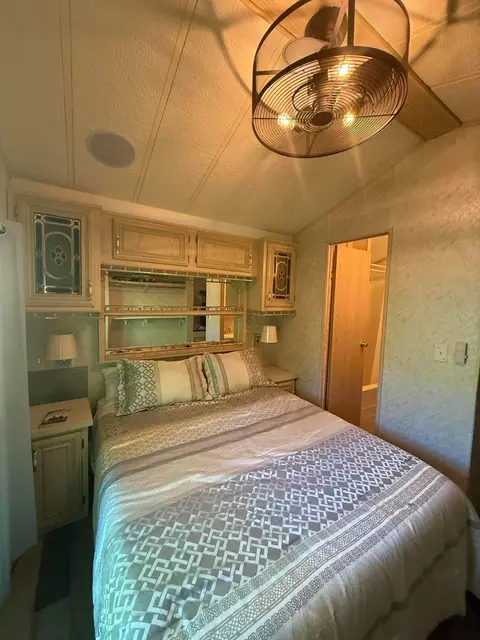 Bedroom - 374 Pathfinder Trl, Logan, OH 43138 photo 2 of 2