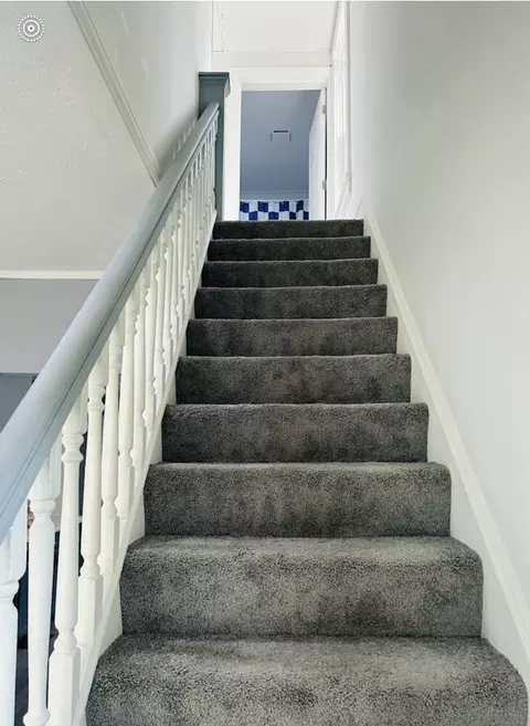 Entry Way - 833 W Mulberry St, Springfield, OH 45506 photo 2 of 3