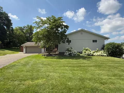 1819 Walnut Rd, Heath, OH 43056