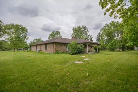 Exterior - 2987 Old Clifton Rd, Springfield, OH 45502 photo 11 of 26