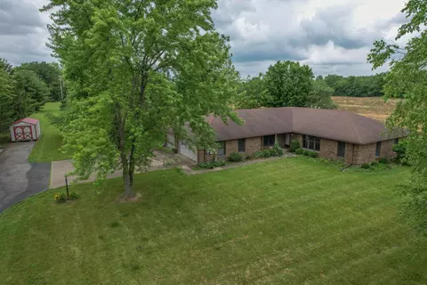Exterior - 2987 Old Clifton Rd, Springfield, OH 45502 photo 2 of 26