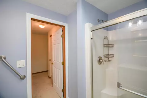 Entry Way - 2987 Old Clifton Rd, Springfield, OH 45502 photo 3 of 5