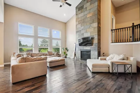 4143 Hickory Rock Dr, Powell, OH 43065