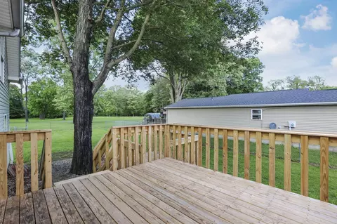 Exterior - 156 E Postal Ave, Newark, OH 43055 photo 12 of 20