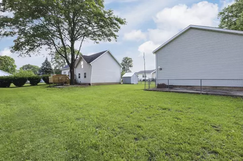 Exterior - 156 E Postal Ave, Newark, OH 43055 photo 17 of 20