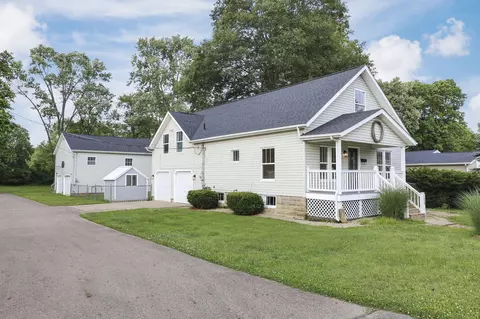 156 E Postal Ave, Newark, OH 43055