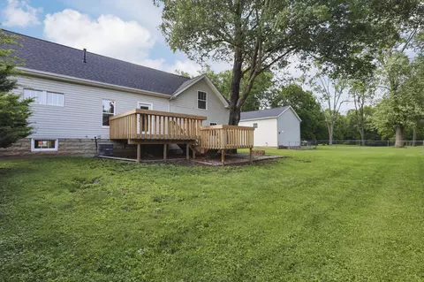 Exterior - 156 E Postal Ave, Newark, OH 43055 photo 16 of 20