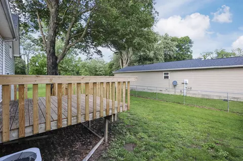 Exterior - 156 E Postal Ave, Newark, OH 43055 photo 10 of 20