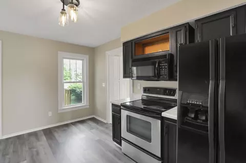 Kitchen - 156 E Postal Ave, Newark, OH 43055 photo 3 of 4
